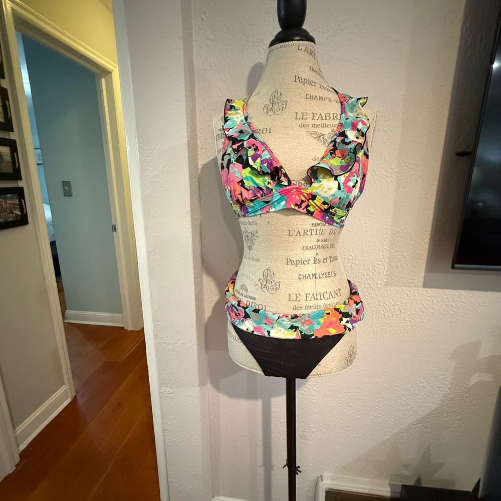 Kenneth Cole Multicolor Bikini Set